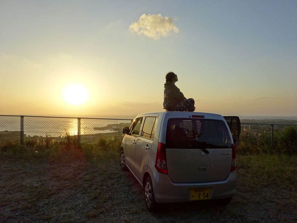 夕陽とリゾートバイトの休日