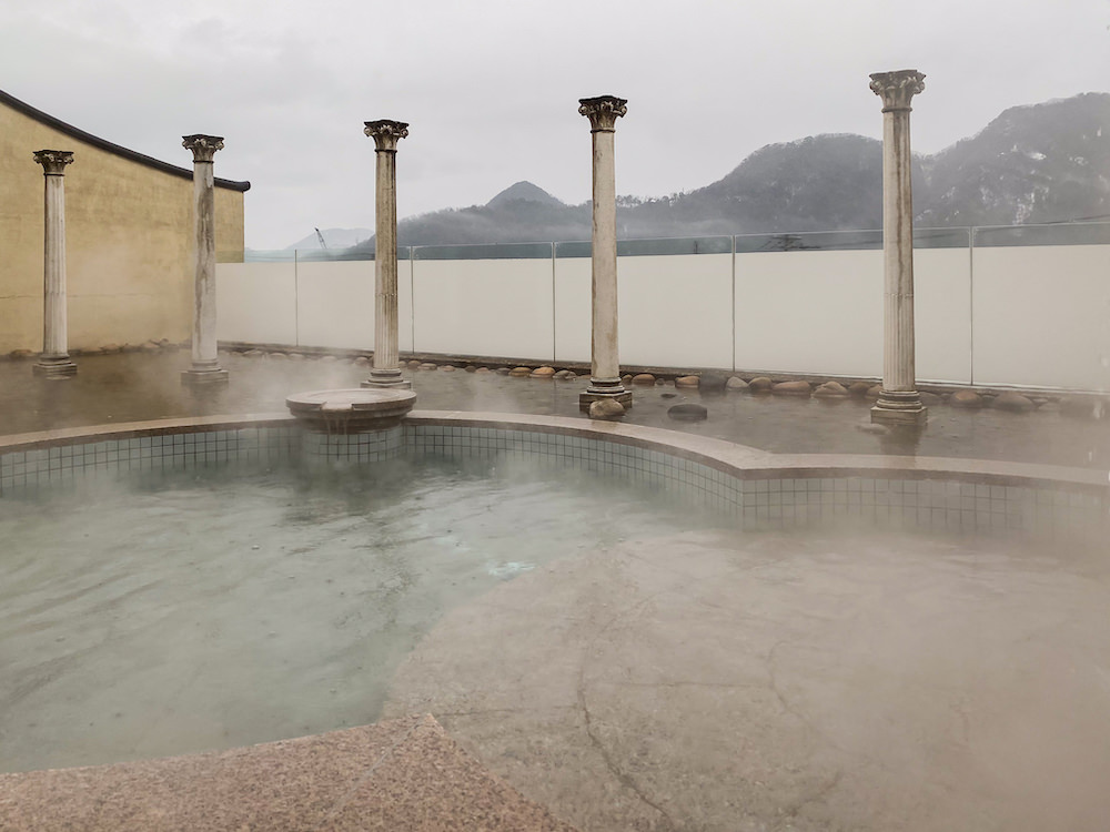 混雑時間を避けてゆっくり温泉を楽しむ