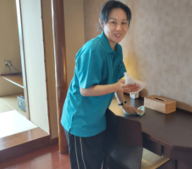 F・Mさん(宿泊業務全般)