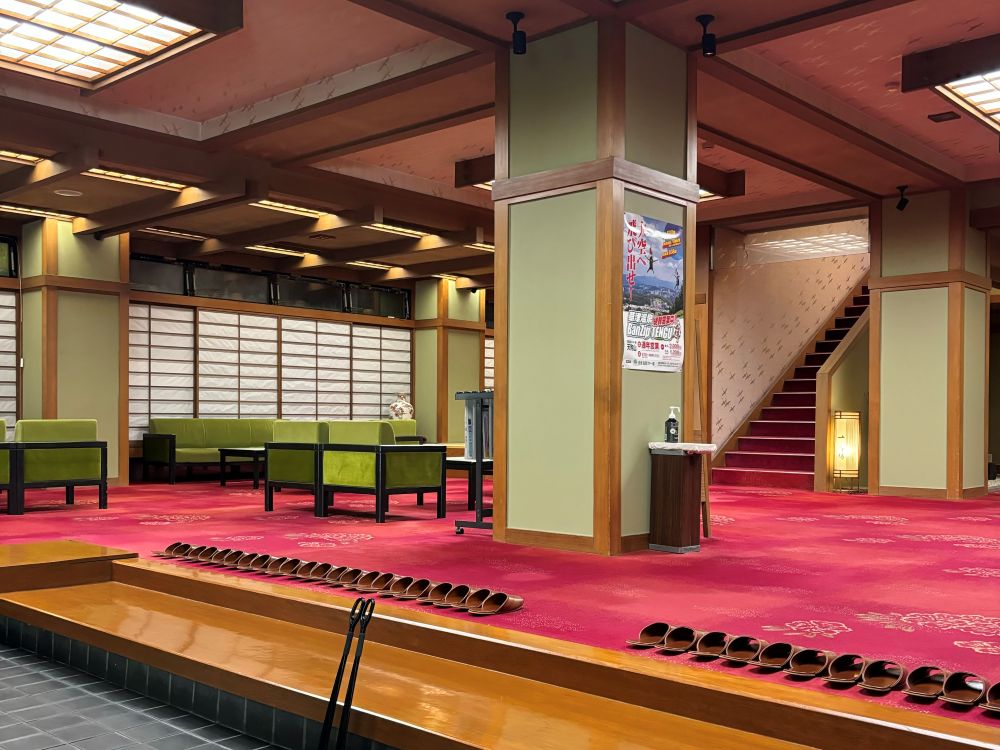 旅館のフロント