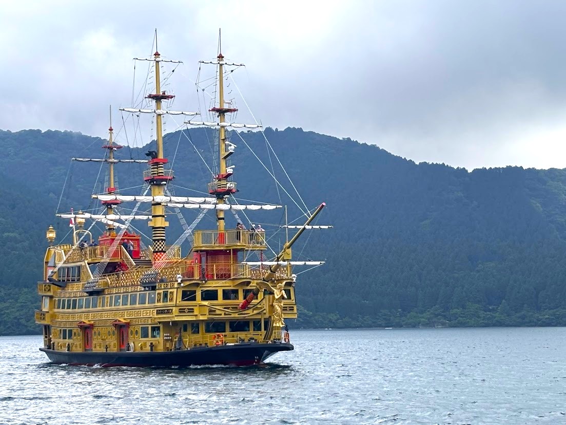 箱根海賊船クイーン