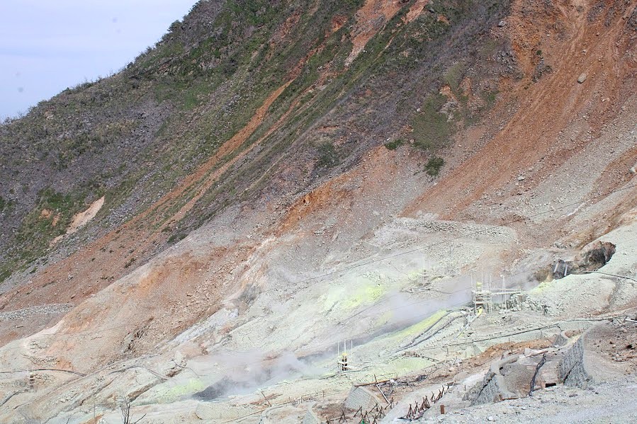 大涌谷の噴気孔