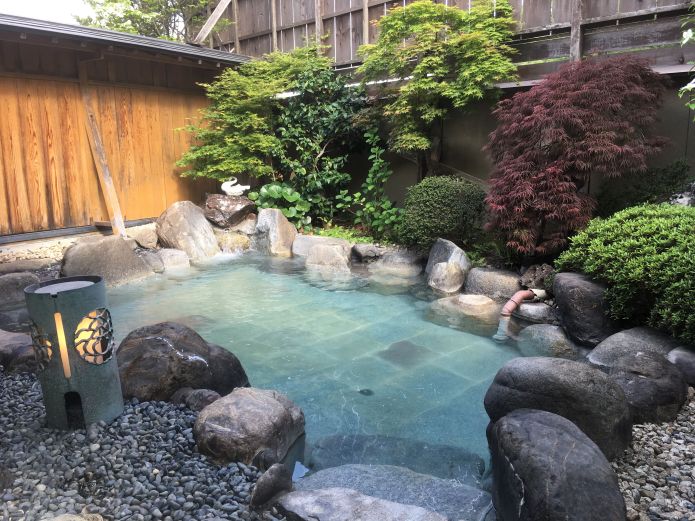 リゾートバイト先の温泉