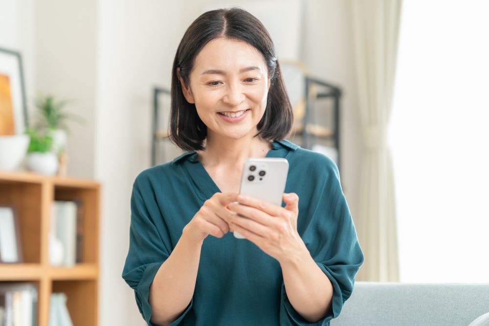 シニアの女性　イメージ