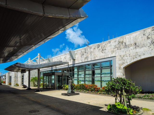 周辺の商業・公共施設・交通機関