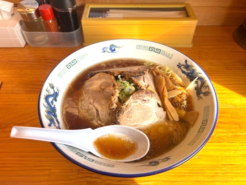登山軒　ラーメン