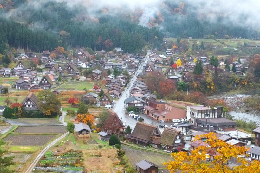 秋の白川郷